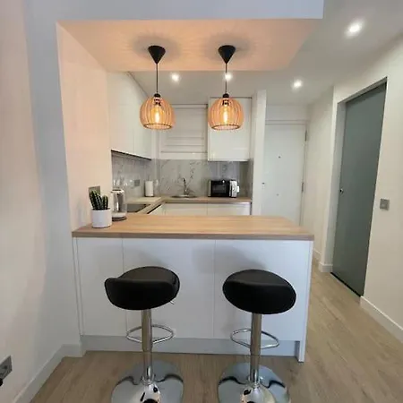 Exclusivo Estudio Piscinas, Conserjeria 24 H *