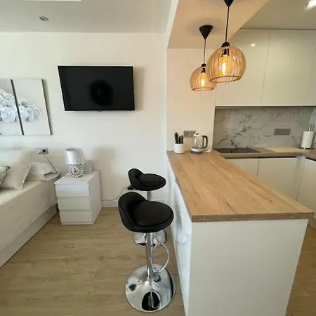 Exclusivo Estudio Piscinas, Conserjeria 24 H *